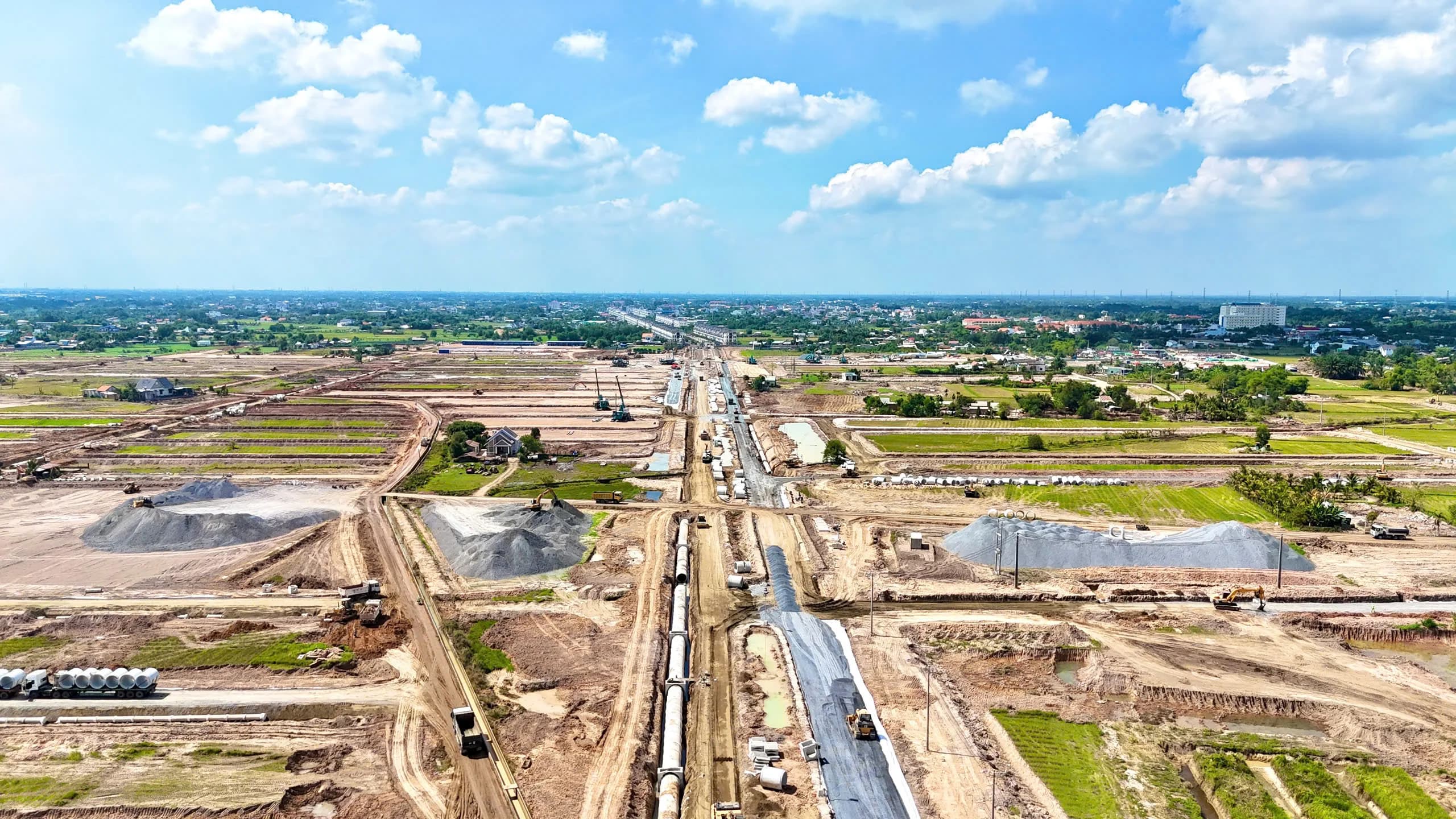 Hình ảnh tiến độ dự án Vinhomes Green City cập nhật 16-04-2025
