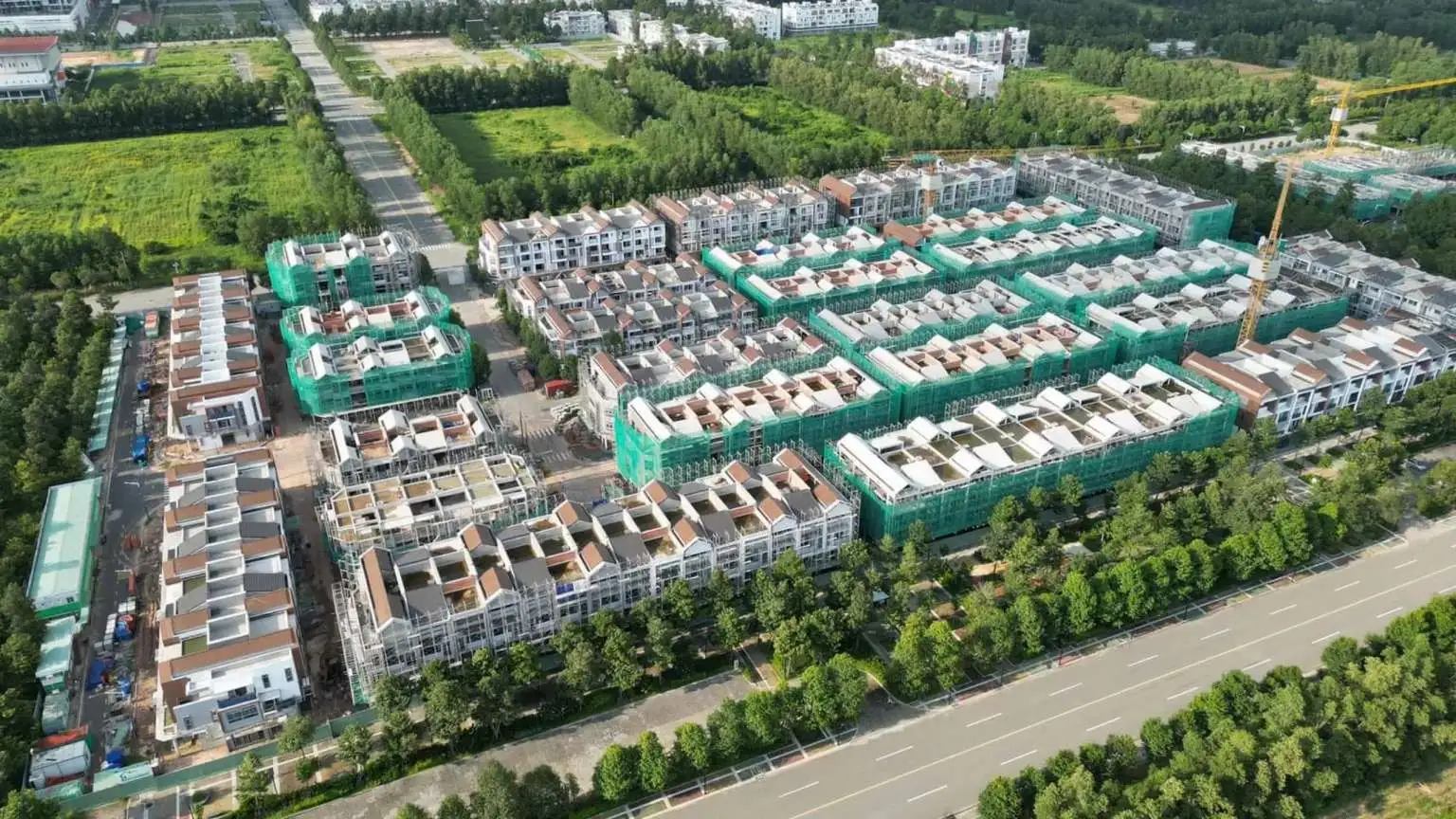 Hình ảnh tiến độ nhà phố thương mại Artisan Park - Giai đoạn 1